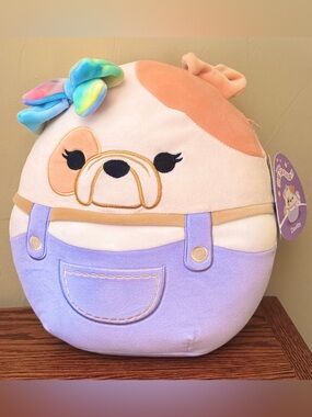 Squishmallow 8” Davitta the Bulldog w/ Overalls & Bow
